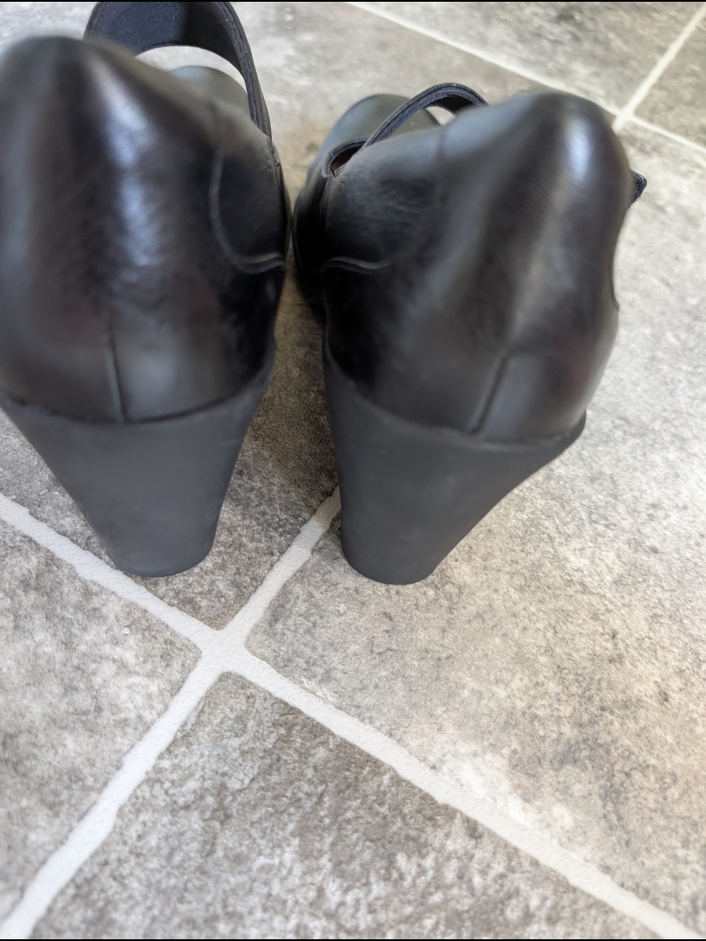 Clarks leather Mary Jane block heel | Black | US 8 | GUC - Picture 3 of 6